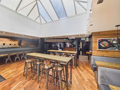 Property Image for The Ghillie Dhu, 11-15 Burns Statue Square, Ayr, South Ayrshire, KA7 1SU