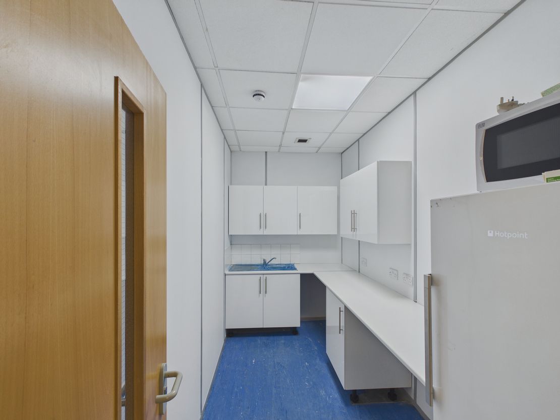 Unit 1-2A Holmes Chapel Business Park, Manor Lane, Holmes Chapel, Cheshire, CW4 8AB