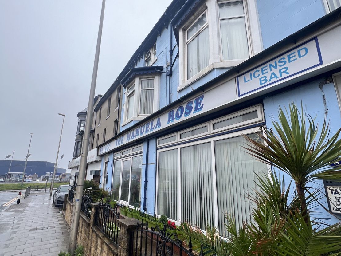 Manuela Rose Hotel, 6-8, Hornby Road, Blackpool, FY1