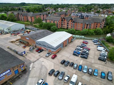 Property Image for Unit 5, Leighton Road, Leighton Buzzard, Bedfordshire, LU7 1LA