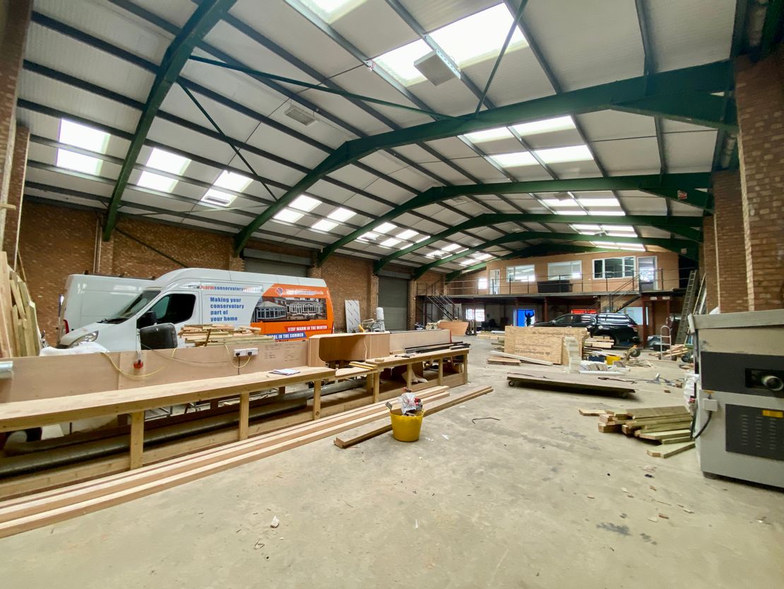 Unit 5, Leighton Road, Leighton Buzzard, Bedfordshire, LU7 1LA