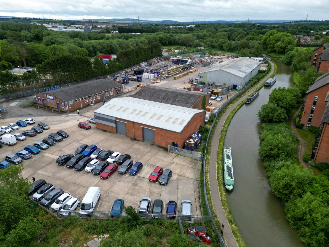Unit 5, Leighton Road, Leighton Buzzard, Bedfordshire, LU7 1LA