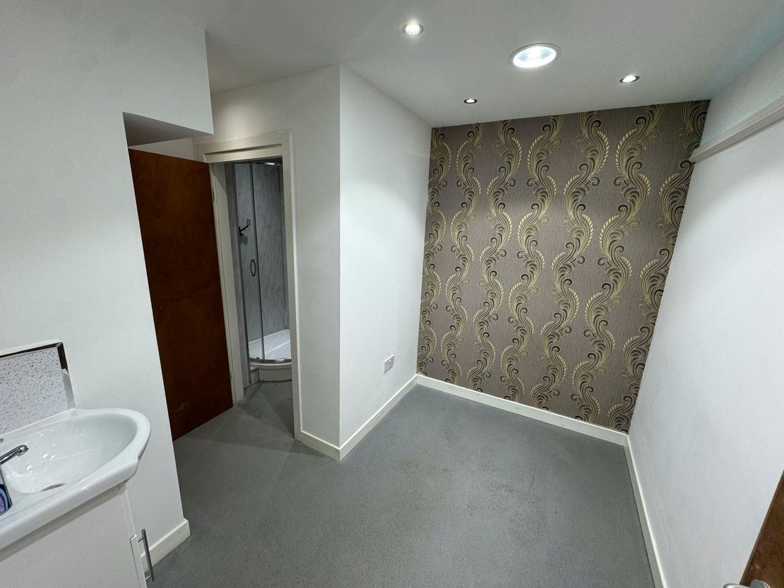 158 Albert Drive, Glasgow, G41 2NG