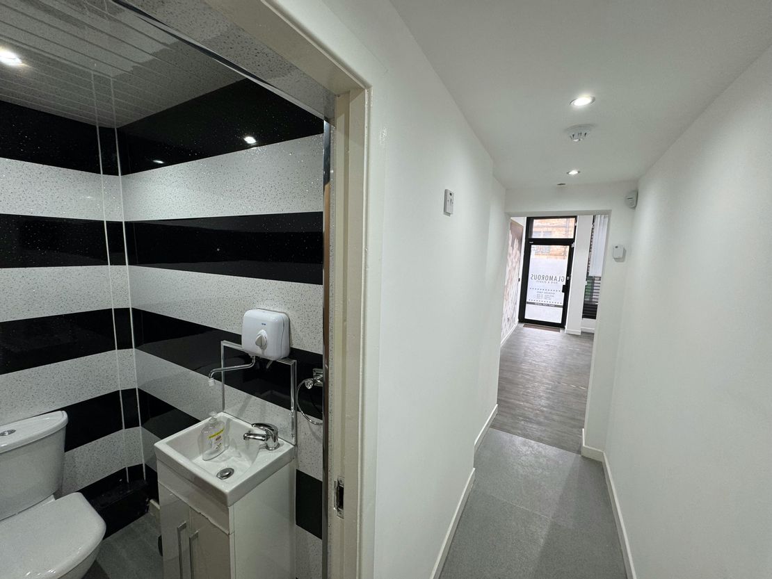 158 Albert Drive, Glasgow, G41 2NG