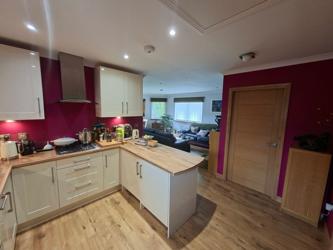 12 & 14, Main Street, Tullibody, FK10 2PY