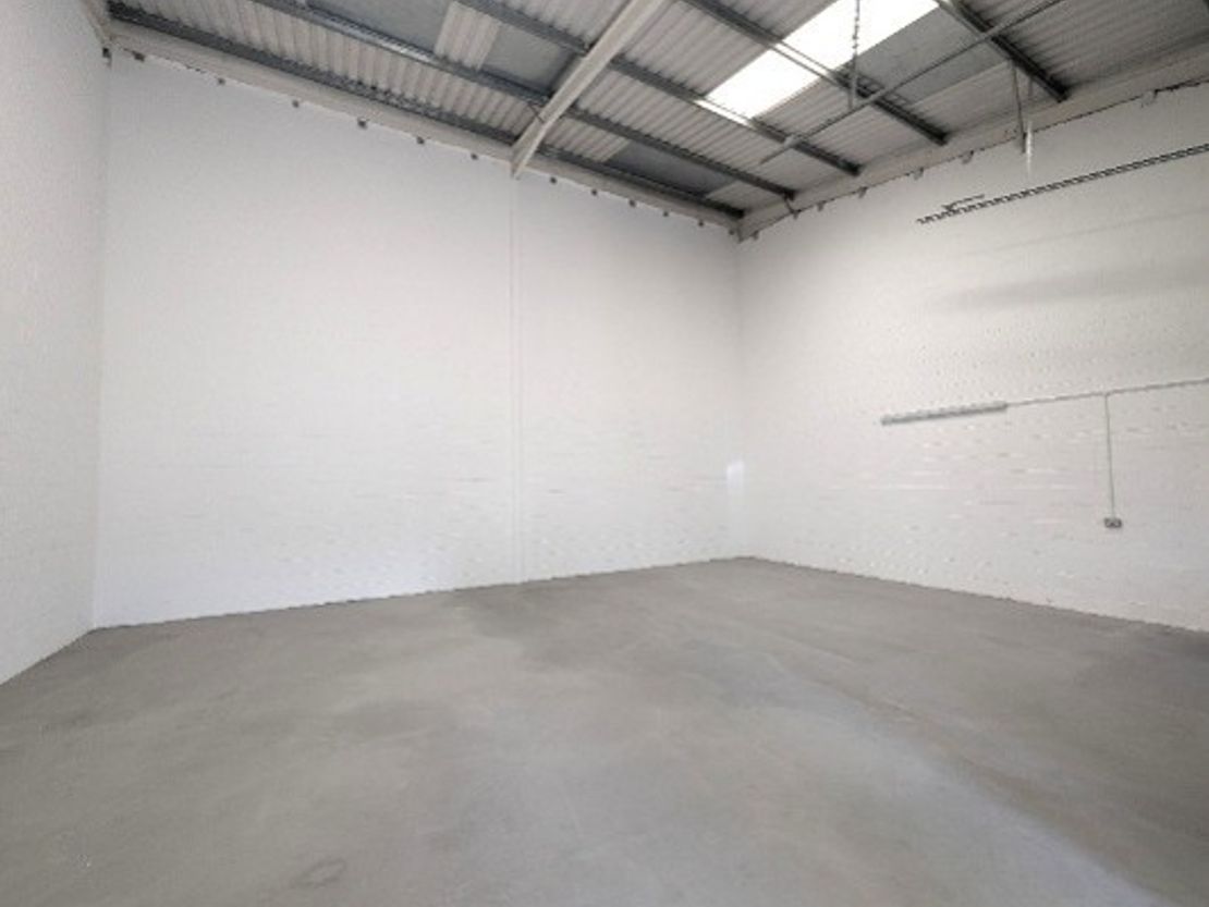 Unit N, OYO Business Units, Arndale Road, Wick, Littlehampton, West Sussex, BN17 7GA