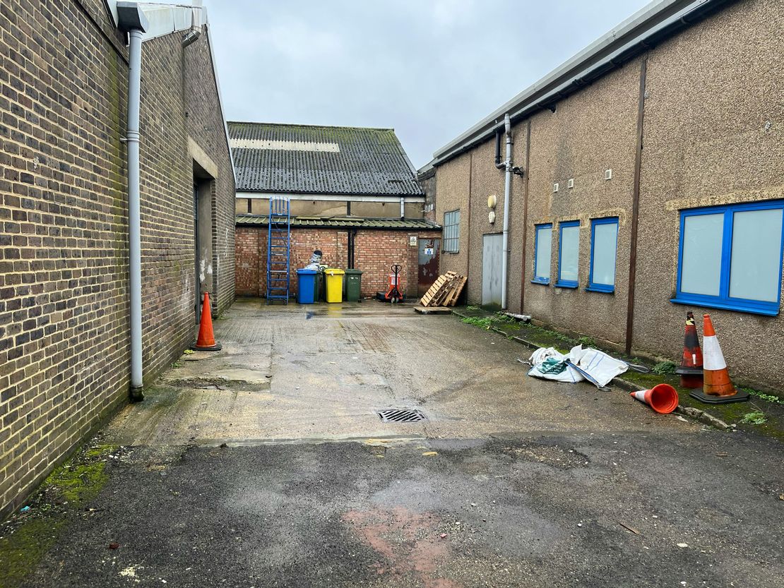 Unit 1, 14 Greycaine Road, Watford, WD24 7GP
