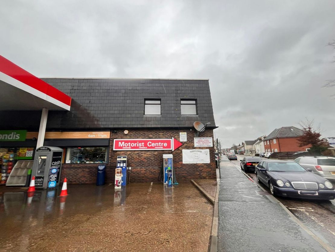 136B, Commercial Road, Paddock Wood, TN12 6DP