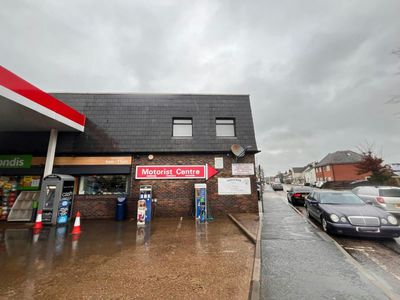 Property Image for 136B, Commercial Road, Paddock Wood, TN12 6DP