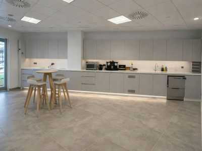 Property Image for Office Suites at 11 Westferry Circus, Canary Wharf, London, E14 4HE