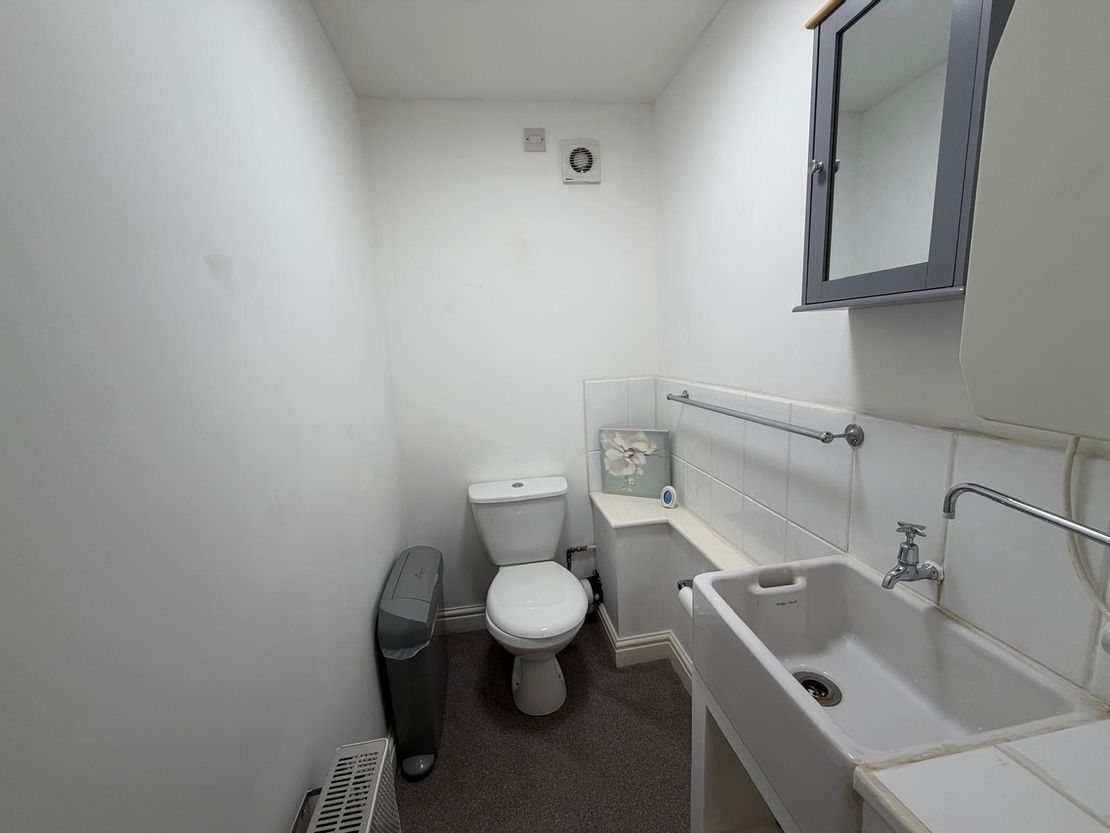 Part Ground Floor, Thurcroft House, Linley Court, Bingham, Nottinghamshire, NG13 8FA