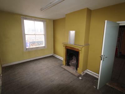 Property Image for 33 Castle Street, Hinckley, Leicestershire, LE10 1DA