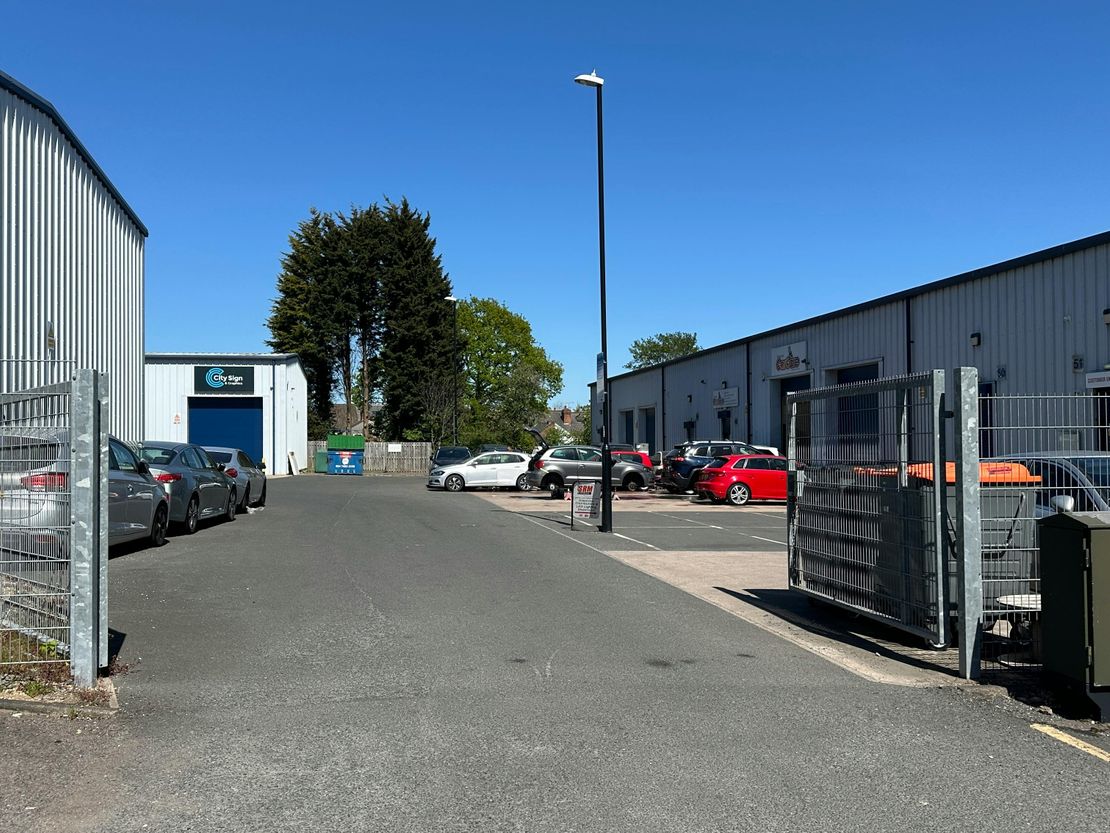 Lythalls Lane Industrial Estate, Lythalls Lane, Coventry, CV6 6FL