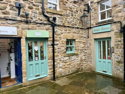 Property Image for Unit 8 - Portland Square Shopping Centre, Water Street, Bakewell, DE45 1EU