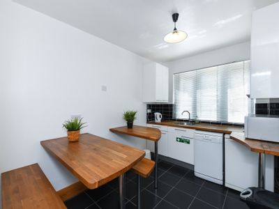 Property Image for The Stables, 196 Porchester Road, Nottingham, Nottinghamshire, NG3 6LH