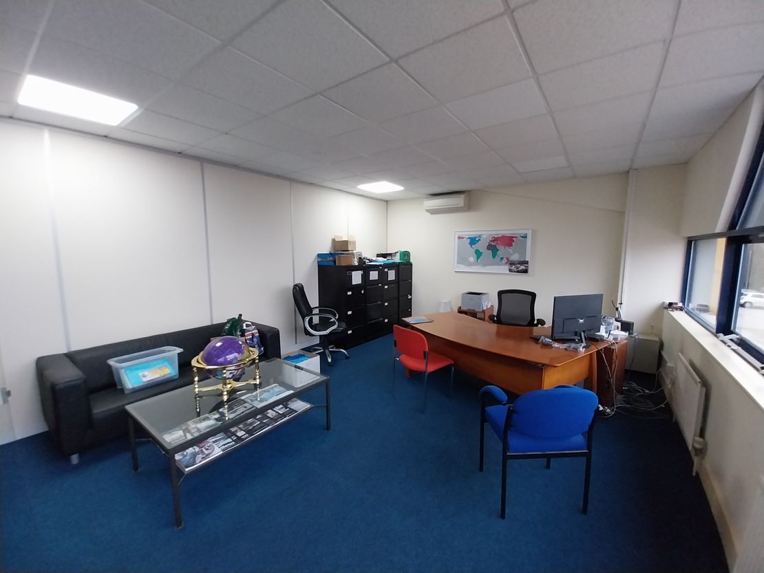 Unit 1B, Felbridge Centre, Imberhorne Lane, East Grinstead, RH19 1TU