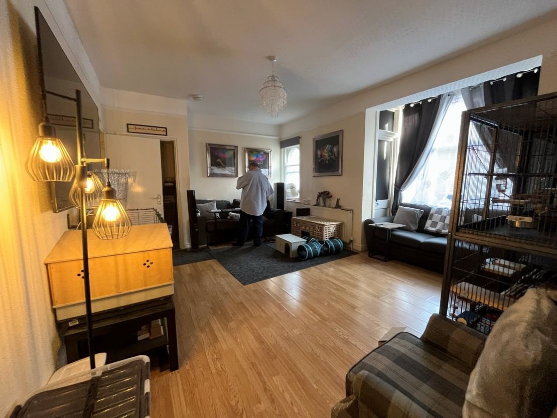 35 Hamilton Road, Felixstowe, Suffolk, IP11 7BB