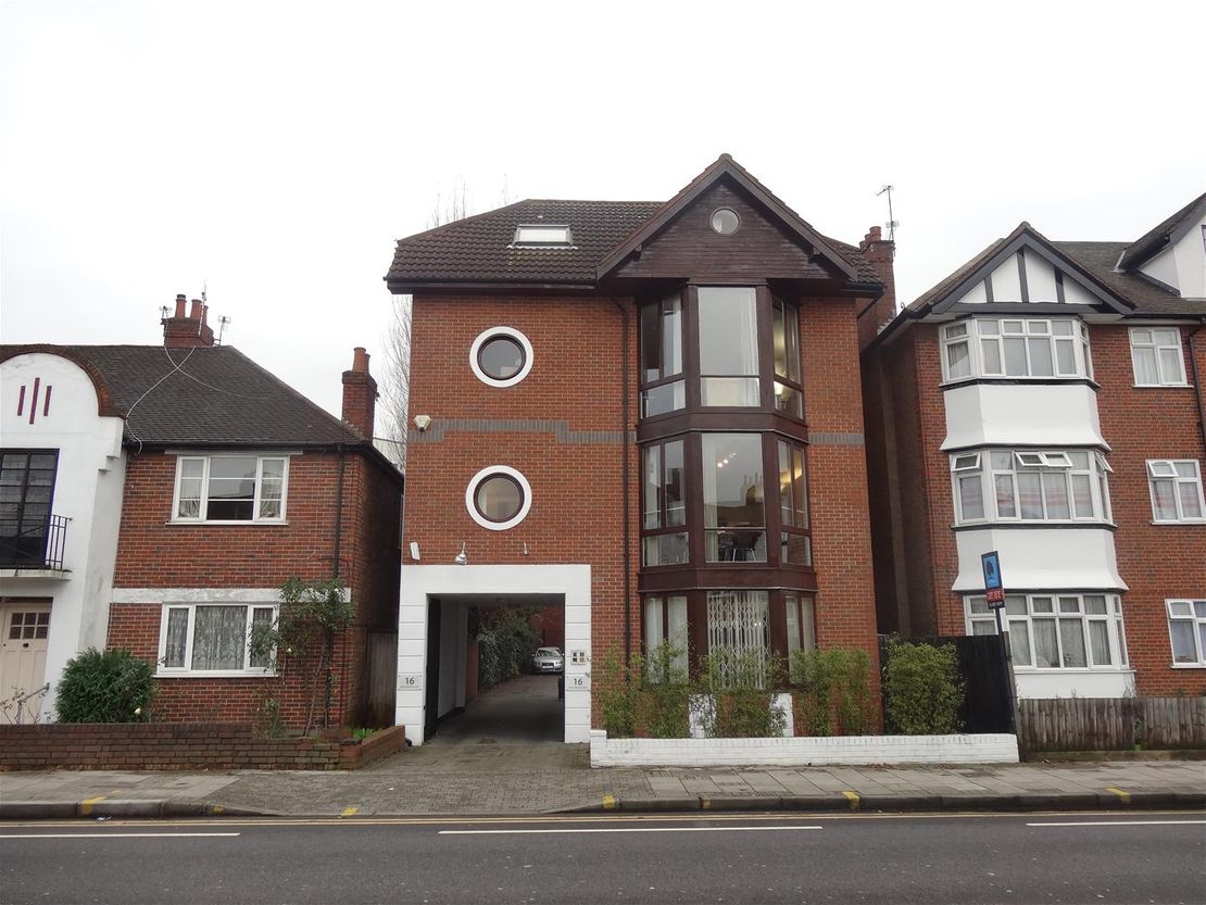 West Barnes Lane, London