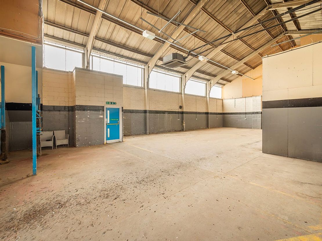 375 Bath Road, Slough, SL1 5QA