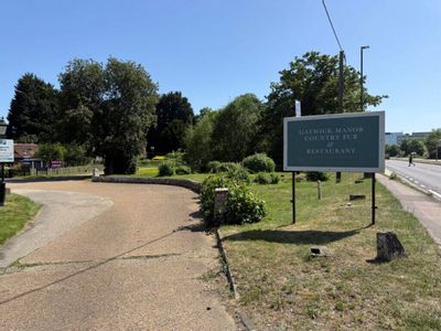 Property Image for Gatwick Manor, London Road, Crawley, RH10 9ST