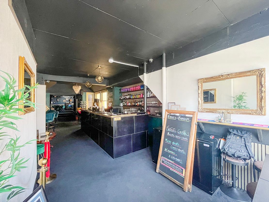 8 Downing Street, Farnham, GU9 7PB
