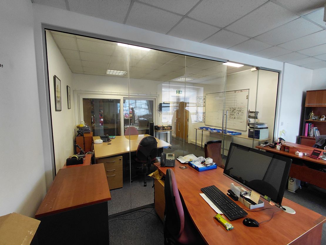 Unit 10 Spitfire Business Park, 1 Hawker Road, Croydon, Surrey, CR0 4WD