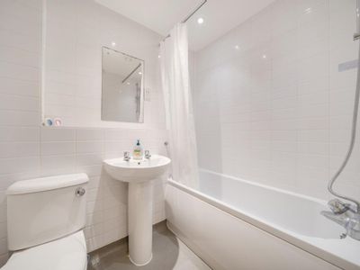 Property Image for Thorne Court, 73 Croham Road, South Croydon, Surrey, CR2 7HG