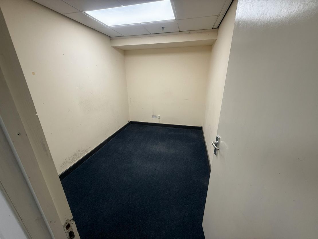 12 Market Place, Burgess Hill, RH15 9NP