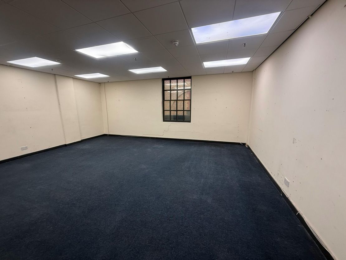 12 Market Place, Burgess Hill, RH15 9NP