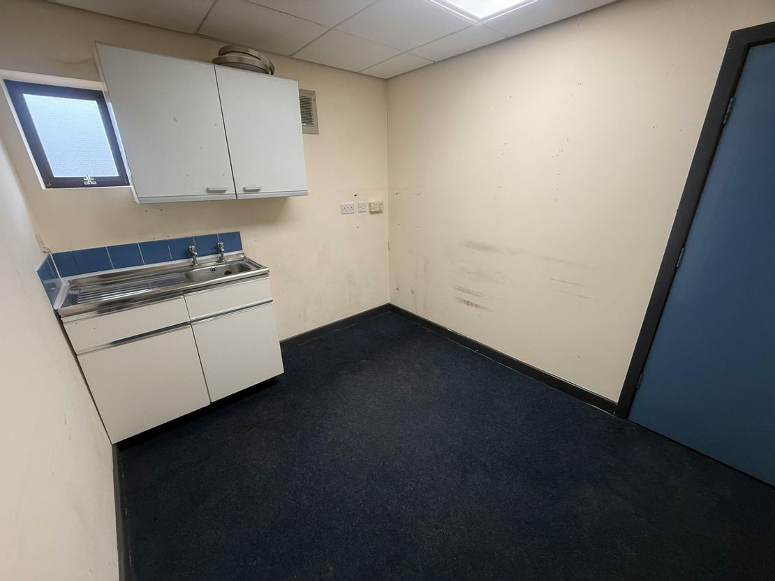 12 Market Place, Burgess Hill, RH15 9NP