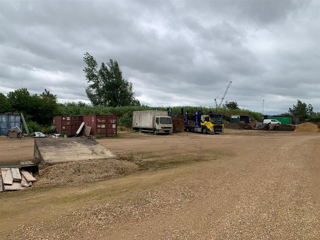 Land to Let - Barholm Road, Tallington, Stamford PE9 4RJ