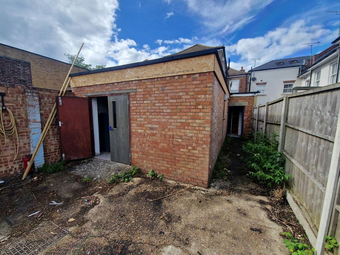 9 Stoke Road, Gosport, PO12 1LT