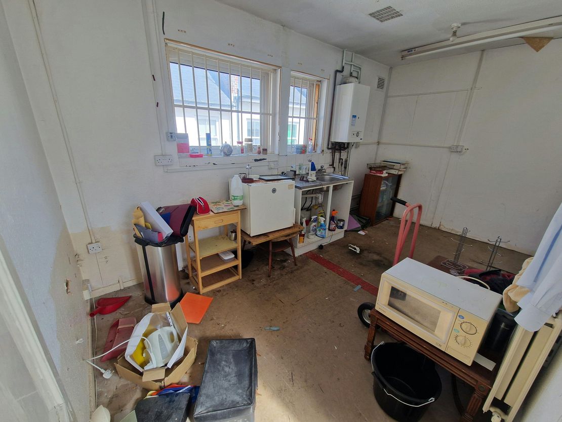 9 Stoke Road, Gosport, PO12 1LT