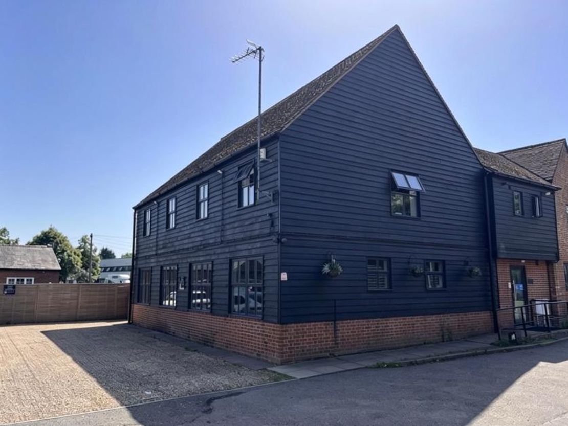 Attimore Barn, Wing 1 Ground Flr, Ridgeway, Welwyn Garden City, Hertfordshire, AL7 2AD