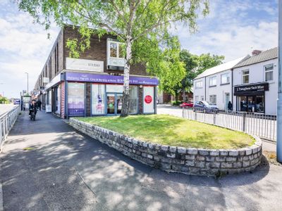 Property Image for Gilesgate Shopping Centre, Sunderland Road, Duham, DH1 2LH