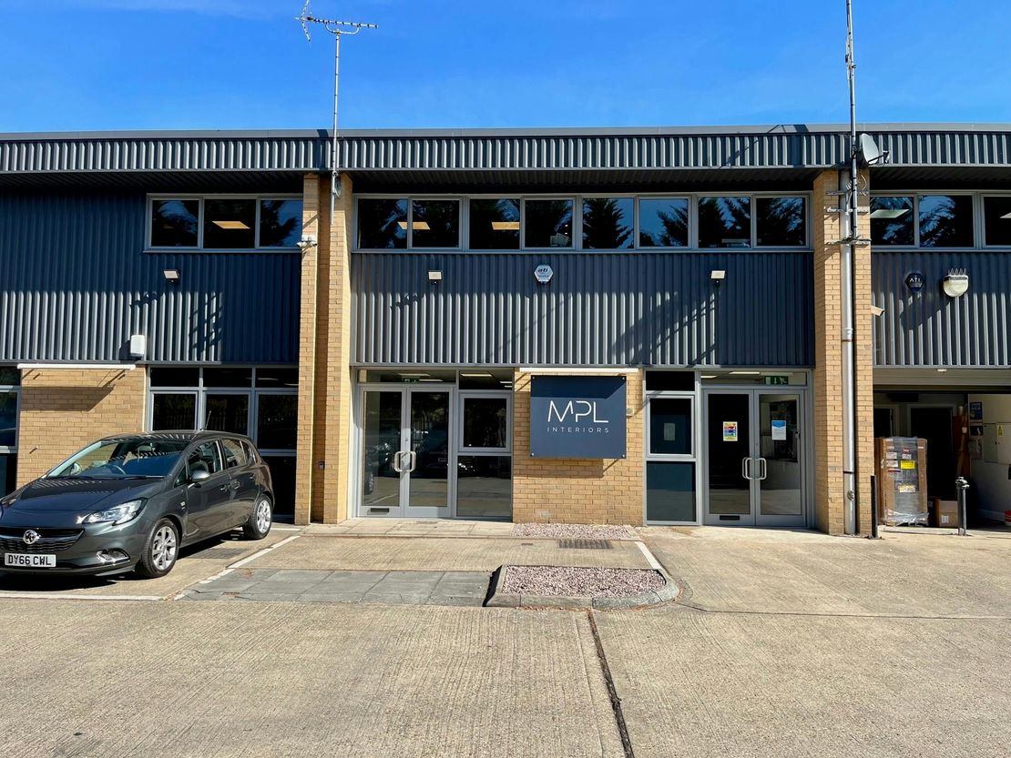 First Floor 4 The Circuit Centre, Avro Way, Weybridge, KT13 0YT