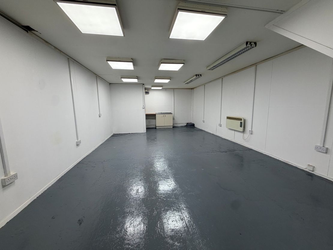 Unit 8B, Ongar Road Trading Estate, Ongar Road, Dunmow, Essex, CM6 1EU