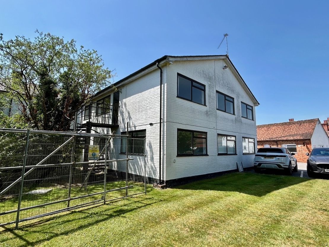 Rear Of 19, Reading Road, Pangbourne, Berkshire, RG8 7LR