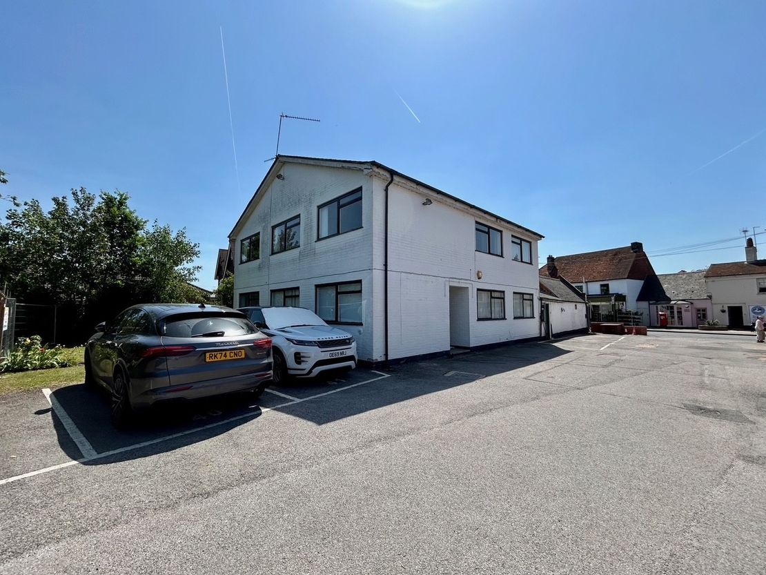 Rear Of 19, Reading Road, Pangbourne, Berkshire, RG8 7LR