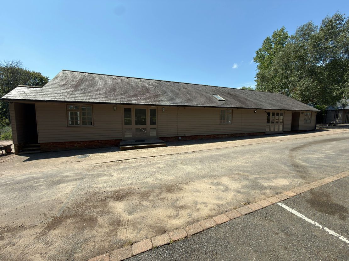 Hockley Lands Estate, Worplesdon, Guildford, GU3 3RJ