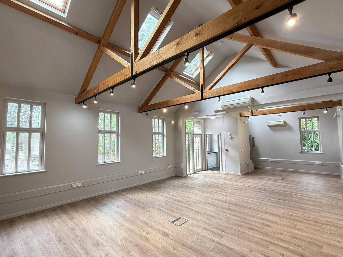 Hockley Lands Estate, Worplesdon, Guildford, GU3 3RJ