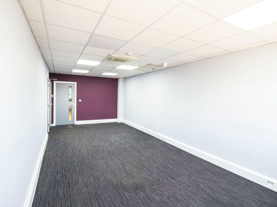 Unit 7 Union Buildings, Wallingford Road, Uxbridge, UB8 2FR