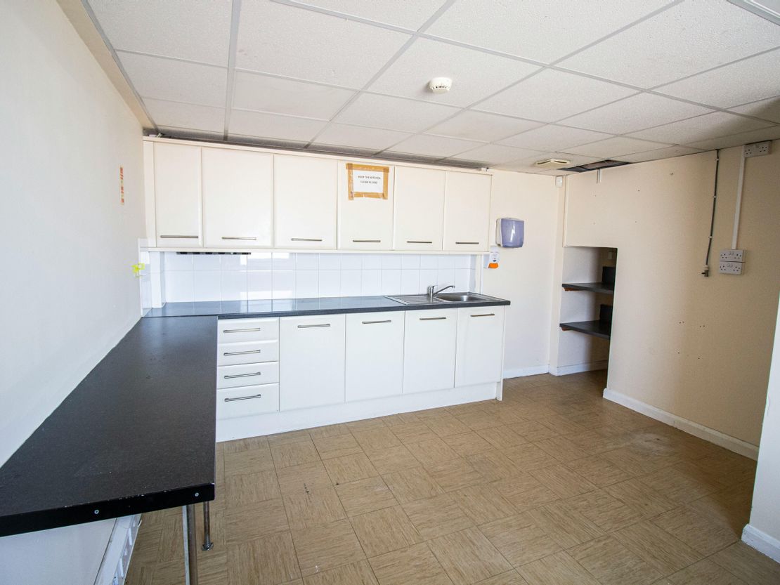 Unit 6 Union Buildings, Wallingford Road, Uxbridge, UB8 2FR
