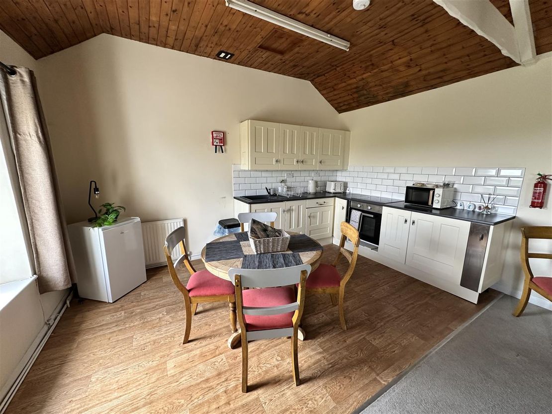 Pwll Road, Llanelli