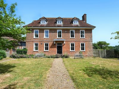 Property Image for Norheads House, 14 Glovers Close, Westerham, TN16 3GA