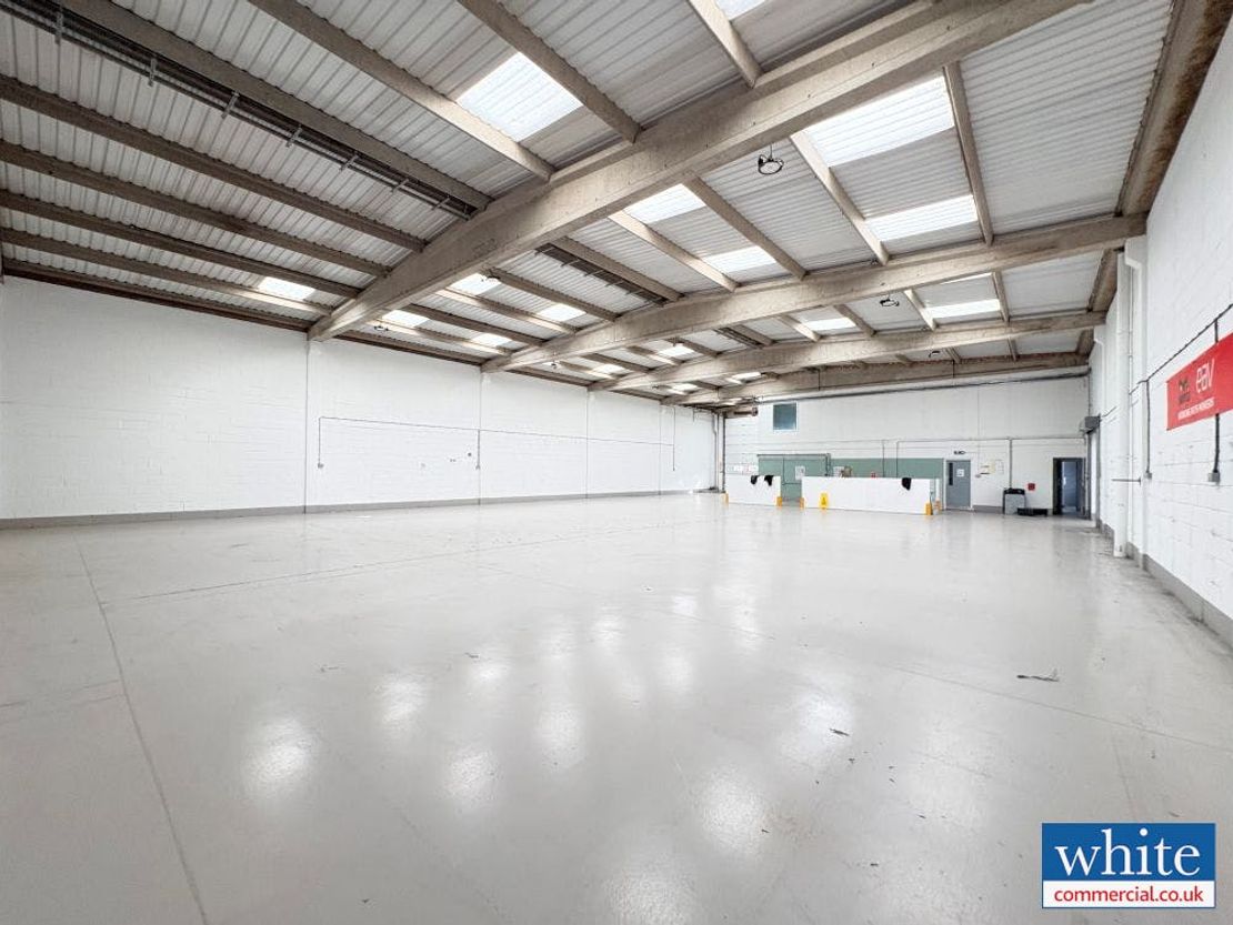 6 & 7 Wates Way, Banbury, OX16 3TS