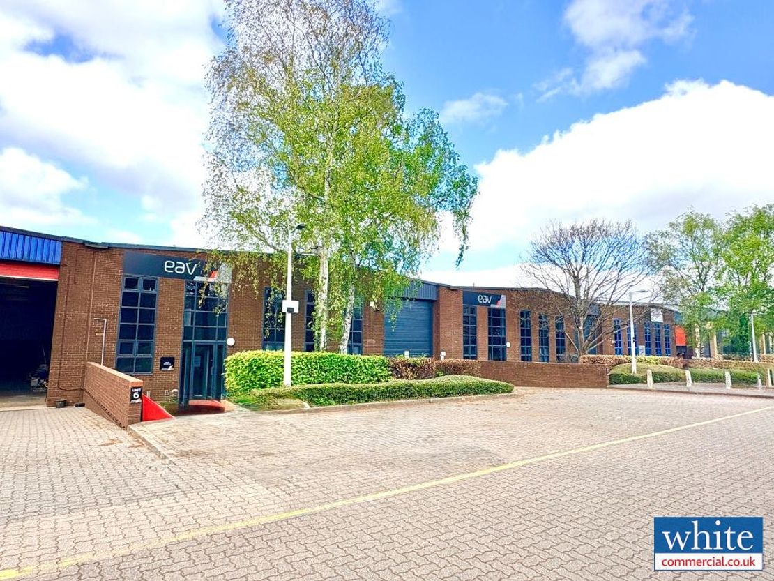 6 & 7 Wates Way, Banbury, OX16 3TS