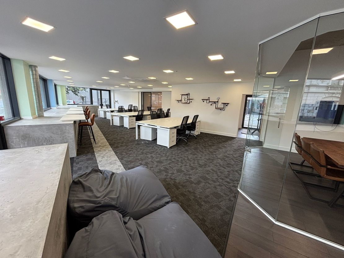 GF Unit 3 Royal Crescent Road, Ocean Village, Southampton, Hampshire, SO14 3FR