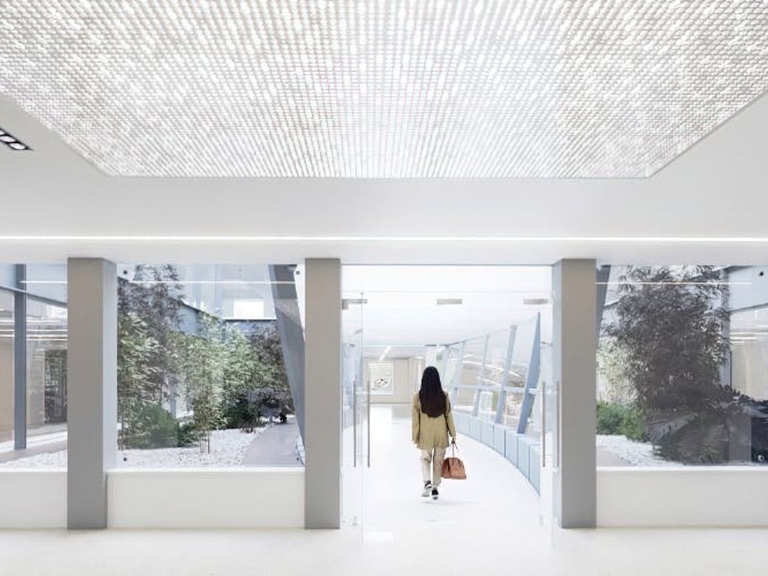 Devonshire House, One Mayfair Place, London, W1J 8AJ