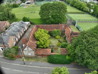 Property Image for Heath Barn, St. Johns Road, Boxmoor, Hemel Hempstead, Hertfordshire, HP1 1NP